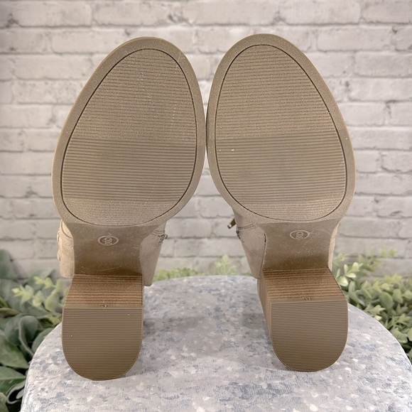 Universal Thread “Jazlyn” Whipstitch Open-Toe Faux Suede Zip Heels WMS 9M✨NWOT - Picture 9 of 10